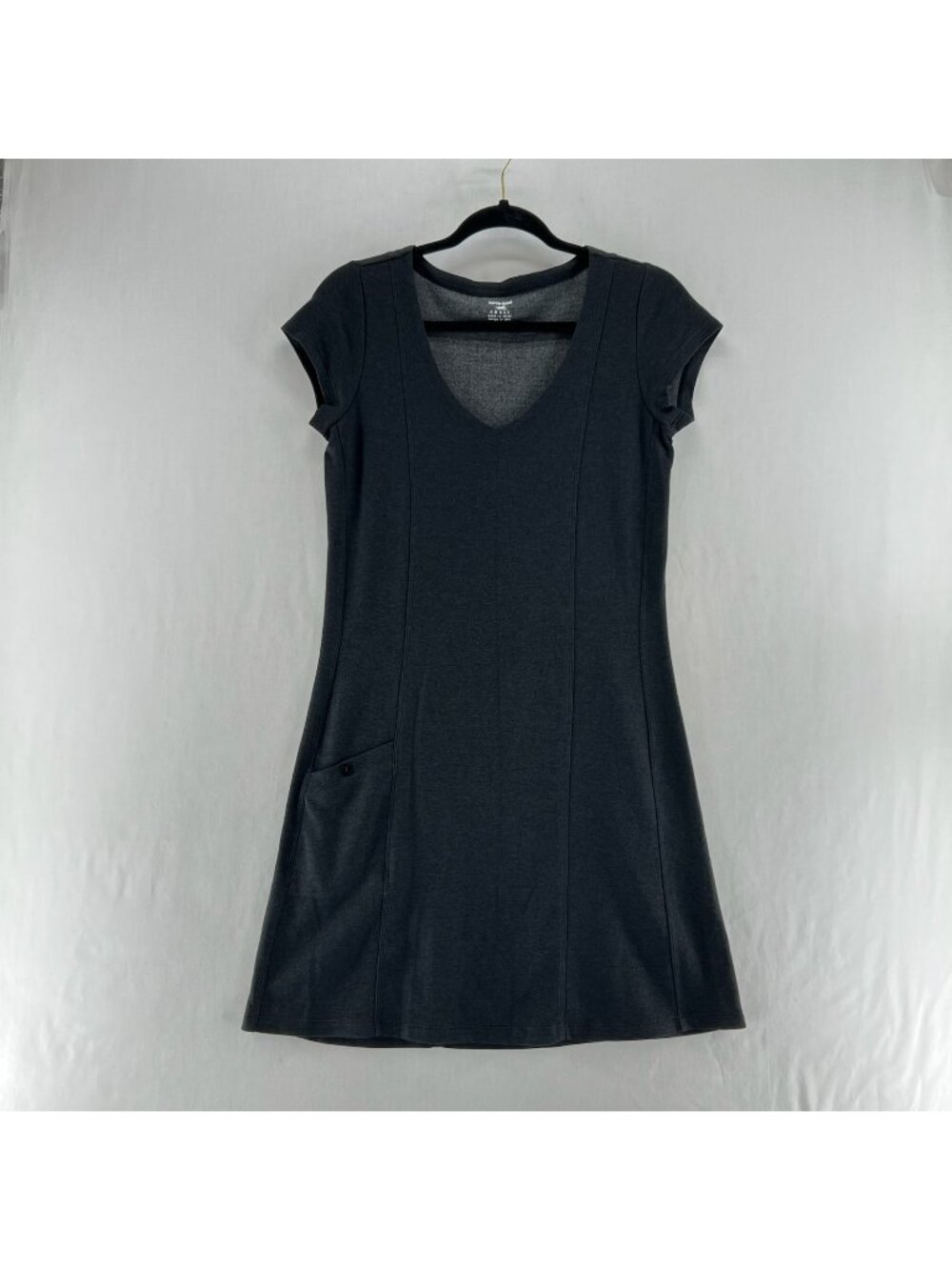 Horny Toad Rosemarie Mini Dress Women’s Size S Textured V-neck Cap Sleeve Black